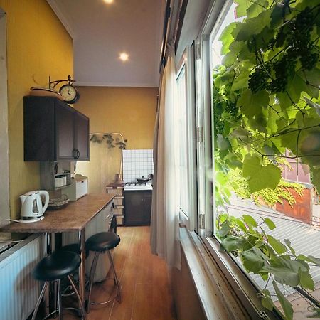 Guest House Tabukashvili 31 Тбілісі Екстер'єр фото