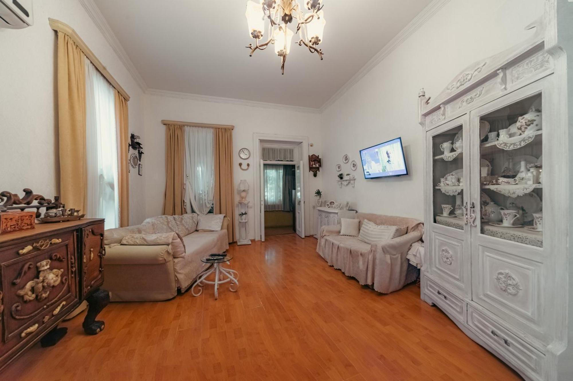 Guest House Tabukashvili 31 Тбілісі Екстер'єр фото